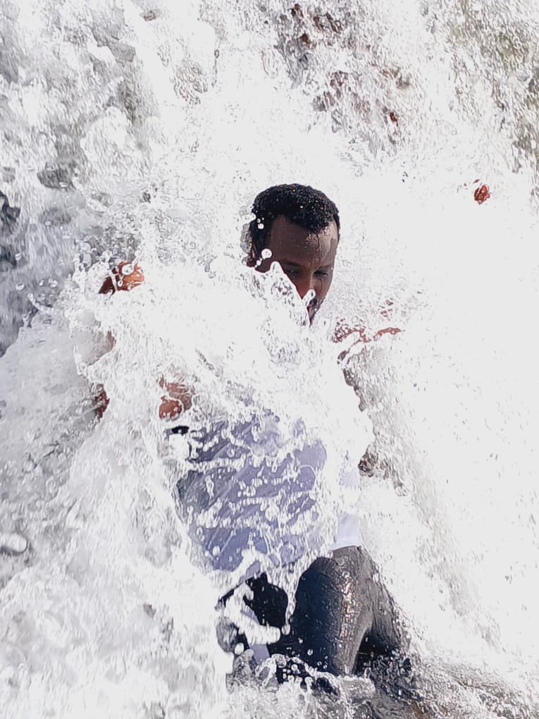 water massage Busowooko Du Repos Expeditions